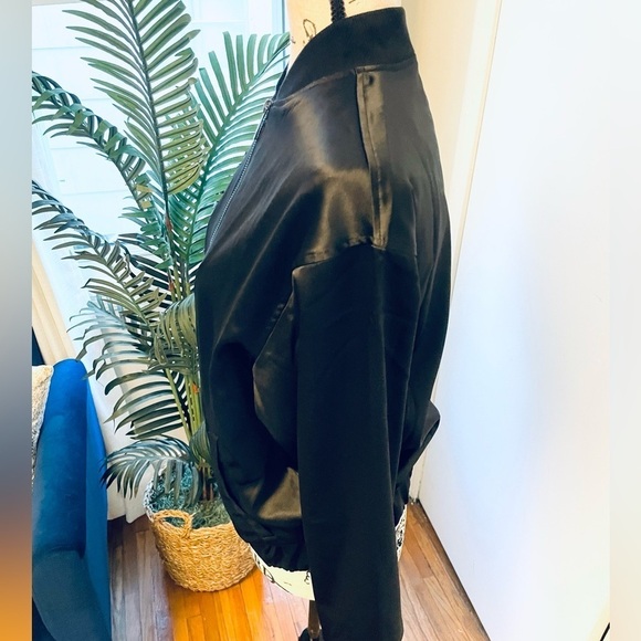 NEW Women’s Satin Black Bomber Jacket NWT - Picture 8 of 11
